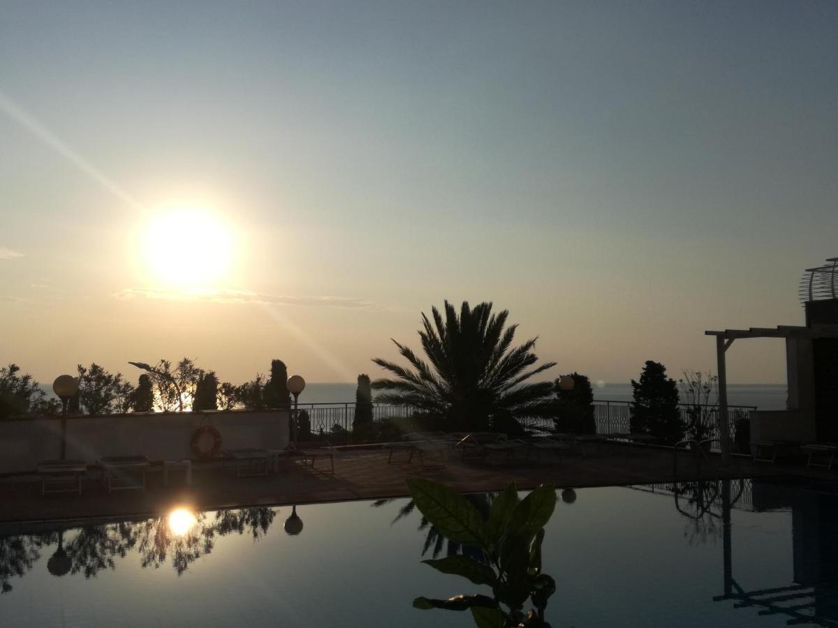 Hotell Esperia 4*