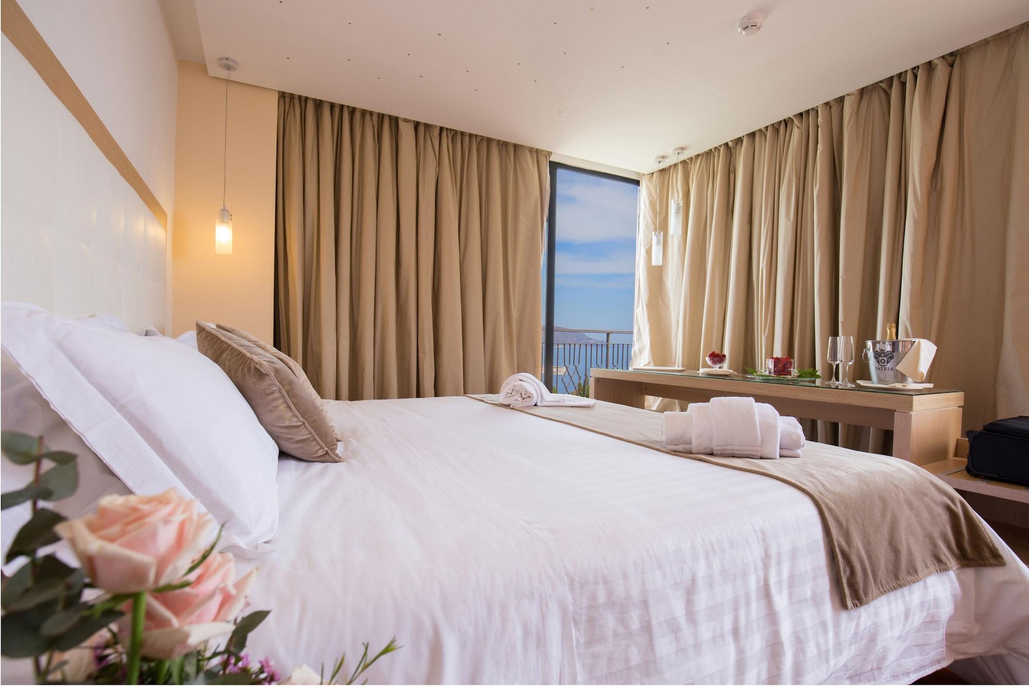 Esperia Hotel