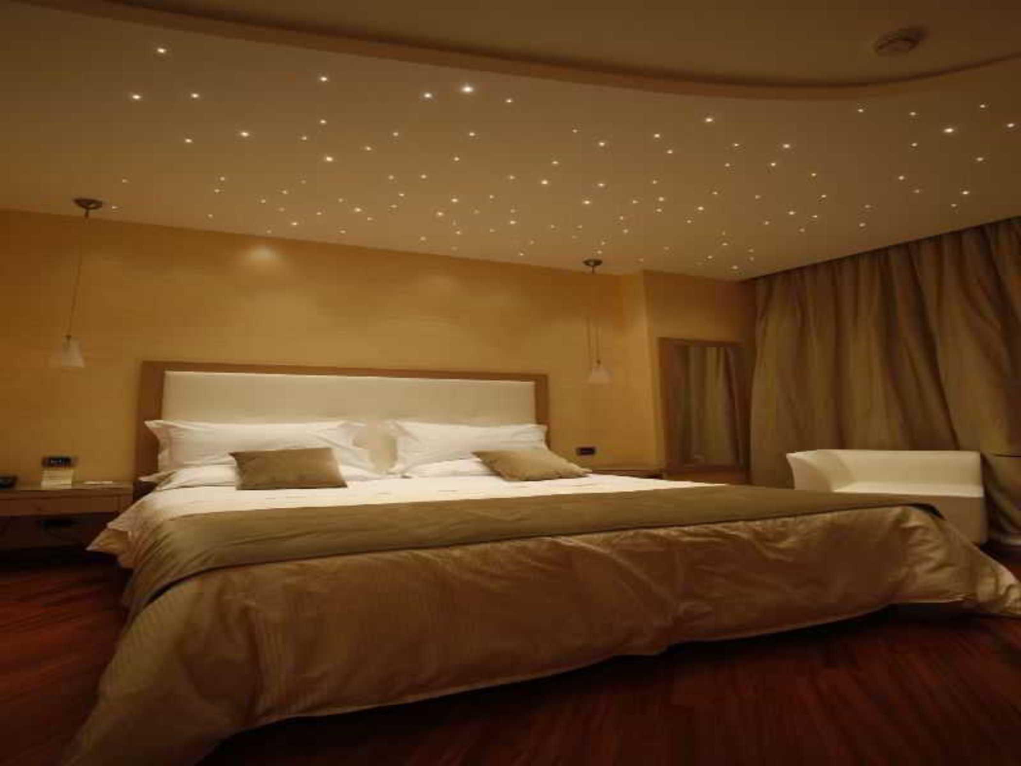 Esperia Hotell 4*